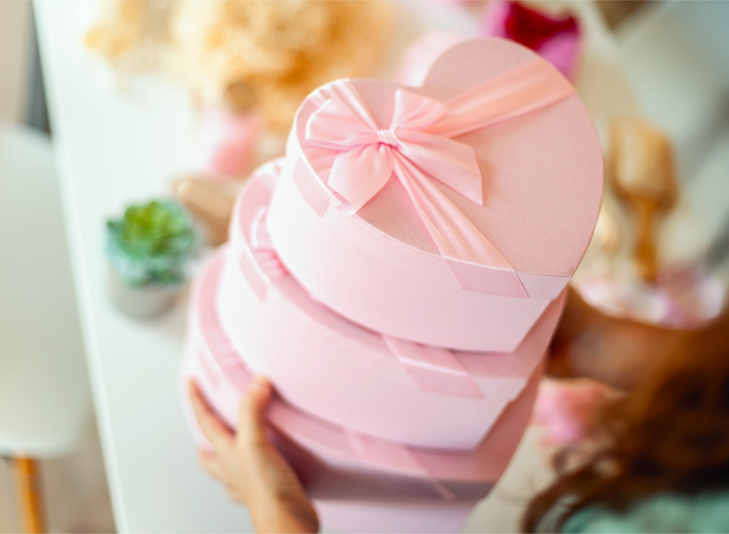 Cherishing Bonds: 7 Unique Bridesmaid Gift Boxes to Express Your Gratitude